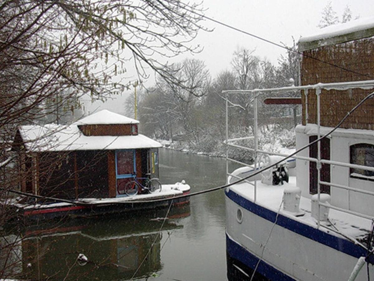 Boat For Guest Hotel Issy-les-Moulineaux Buitenkant foto