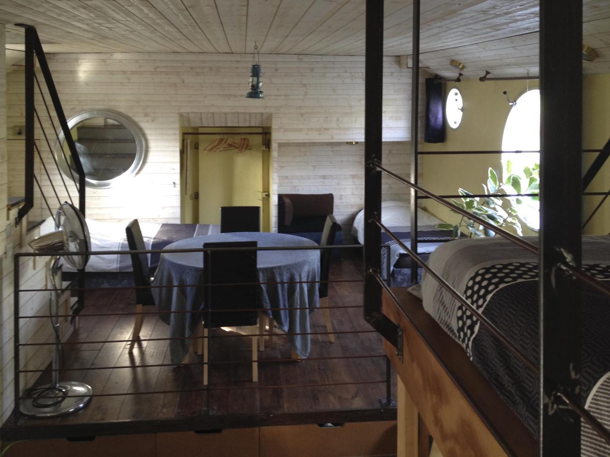 Boat For Guest Hotel Issy-les-Moulineaux Kamer foto